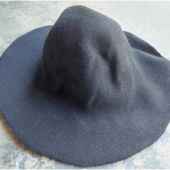 Felt Black